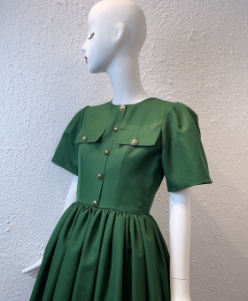 Đầm cổ tròn tùng nhún