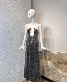 Đầm lấp lánh khoét ngực